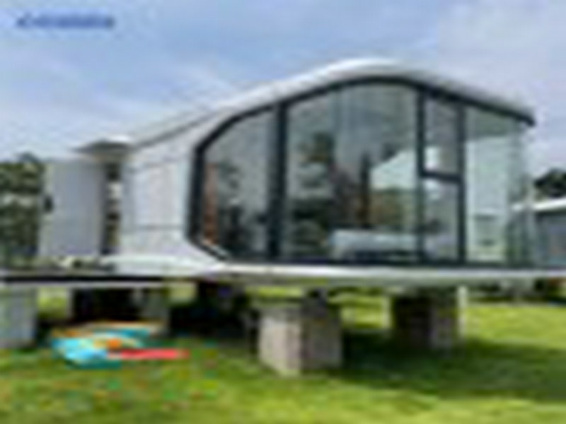 Convertible Contemporary Pod Architecture with Russian heating systems